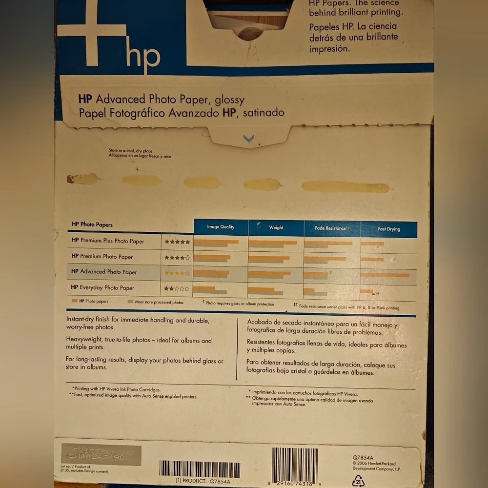 HP Glossy Photo Paper Pack - Blue and White